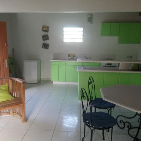 Labe Kaz Kreyol Studio Le Moule Bagian luar foto